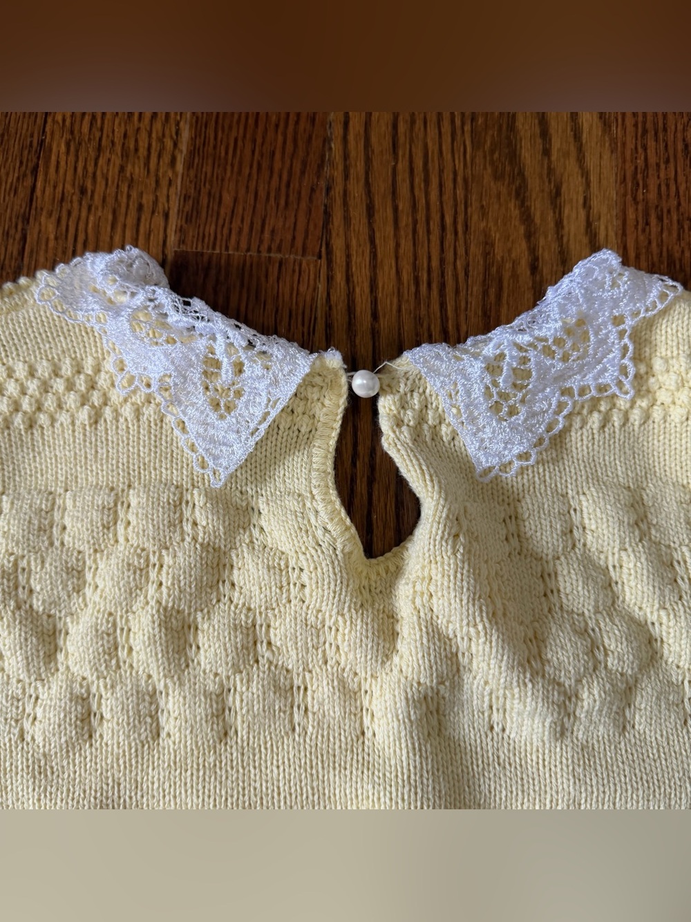 Yellow Lace-Collar Scoop Neck Cat-Pattern Sweater - Picture 6 of 9